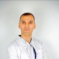 Хассанпур Афшин, стоматолог-хирург