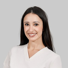 Улагашева Алина Ибрагимовна, пластический хирург