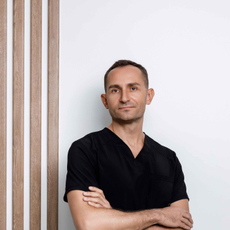 Таиров Василий Владиславович, стоматолог-терапевт