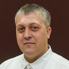 Кирсанов Анатолий Александрович, стоматолог-терапевт