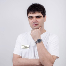 Шершнев Аркадий Владимирович, стоматолог-хирург