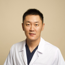 Лян Николай Игоревич, хирург-эндокринолог