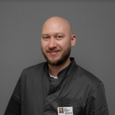 Поздеев Игорь Андреевич, стоматолог-хирург