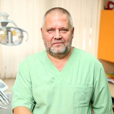 Голышев Олег Александрович, стоматолог-хирург
