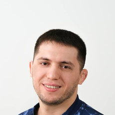 Гусейнов Ариф Эскендарович, стоматолог-хирург