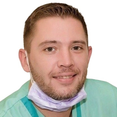 Гребенник Андрей Юрьевич, стоматолог-терапевт