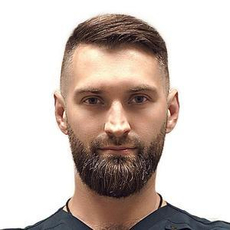 Иванников Артем Евгеньевич, офтальмолог-хирург