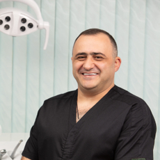 Маргарян Зограб Самвелович, стоматолог-хирург