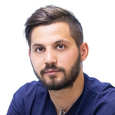 Амирханов Сергей Юнусович, стоматолог-хирург