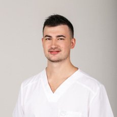 Евченко Иван Игоревич, стоматолог-терапевт