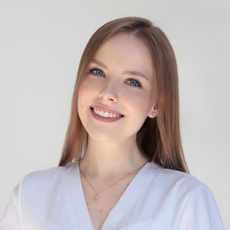 Николаева Алиса Евгеньевна, стоматолог-терапевт