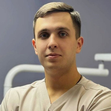 Назаров Владислав Дмитриевич, стоматолог-терапевт