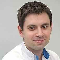 Долгушин Евгений Игоревич, стоматолог-терапевт