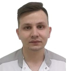 Веретенников Илья Сергеевич, стоматолог-терапевт