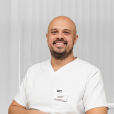 Бу Даргам Тимур, стоматолог-хирург