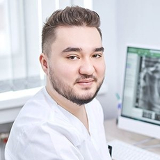 Жунусов Дамир Айдарович, стоматолог-хирург