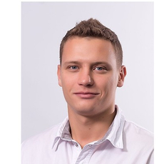 Тимяшов Антон Игоревич, стоматолог-терапевт