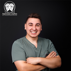 Ураков Михаил Андреевич, стоматолог-терапевт