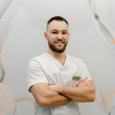 Благодатских Максим Алексеевич, стоматолог-терапевт