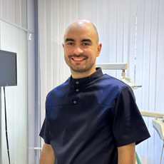 Халезов Максим Андреевич, стоматолог-ортопед