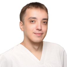 Студеникин Роман Александрович, стоматолог-хирург