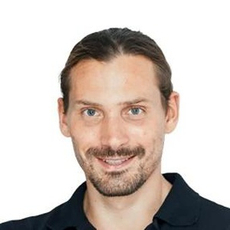 Бекетов Артем Романович, стоматолог-хирург