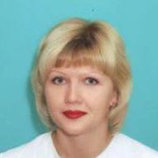 Ревнивцева Анастасия Геннадьевна, стоматолог-терапевт