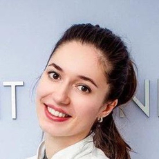 Волкова Анна Сейфутдиновна, стоматолог-терапевт