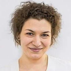 Корнеева Анна Владимировна, стоматолог-терапевт