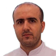 Азарян Рач Гагикович, стоматолог-терапевт