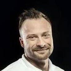 Нечаев Антон Юрьевич, стоматолог-терапевт