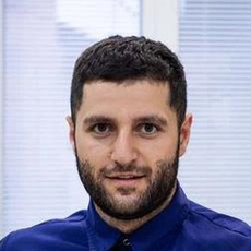 Дадаян Максим Аршавирович, стоматолог-терапевт