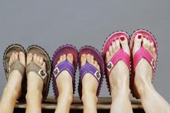 Как выбрать летнюю обувь и не испортить ноги
