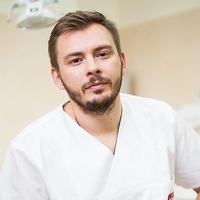 Кобызев Антон Викторович, стоматолог-хирург