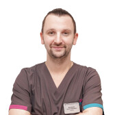 Василенко Антон Сергеевич, стоматолог-терапевт