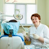 Логинова Жанна Владиславовна, стоматолог-терапевт