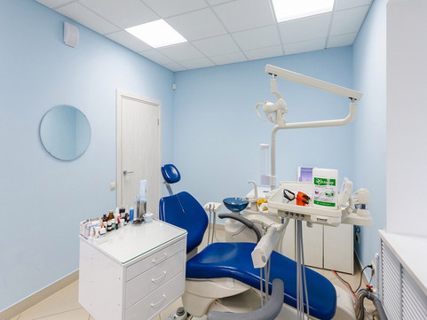 Социальная стоматология на Максимова, фото №1