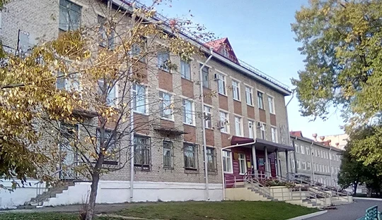 Районная больница на проспекте Строителей, фото №1