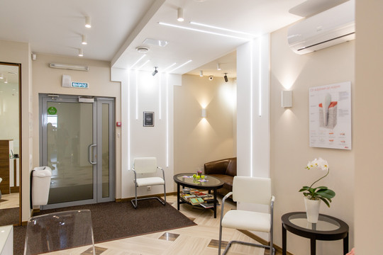 Стоматология Доктор Хитрин и коллеги (ранее Дентика плюс) на Володарского, фото №1