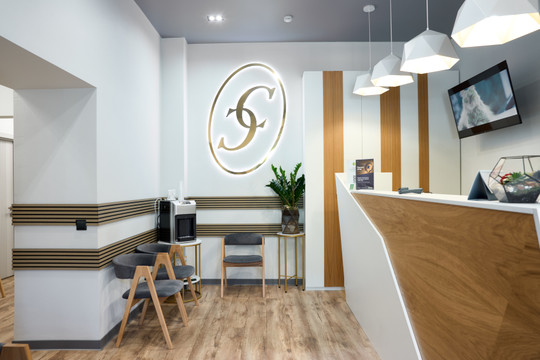 Семейная стоматология на Комендантском, фото №1