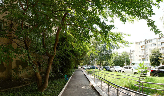 Стоматологическая поликлиника на 40 лет Октября, фото №1