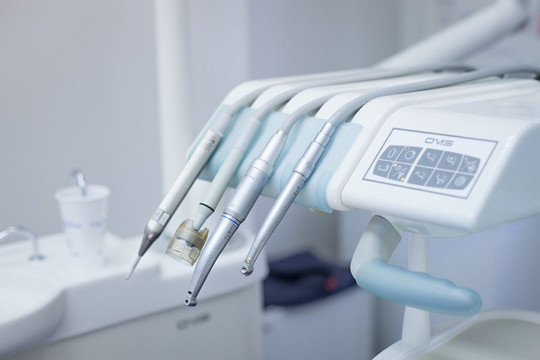 Стоматология Demostom на наб. Тараса Шевченко, фото №1