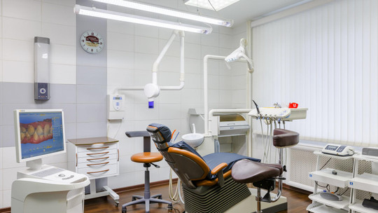 Зубная лечебница на Альберта Камалеева, фото №1