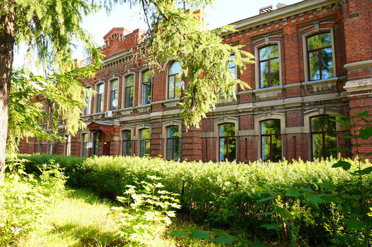 Больница им. Куваевых на Ермака, фото №1