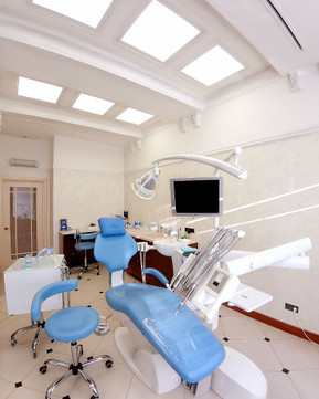 Центр семейной стоматологии на Комсомольской, фото №1