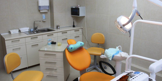 Стоматологическая клиника доктора Горбачевского на ул. Державина, фото №1