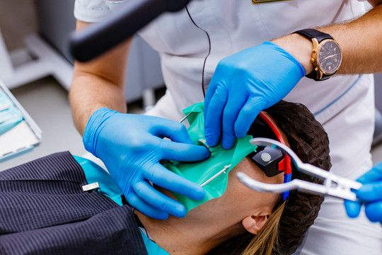 Стоматология Лоншакова на 50 лет Октября, фото №1