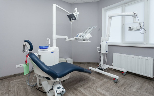 Солнечная стоматология на Памяти Чернобыльцев, фото №1