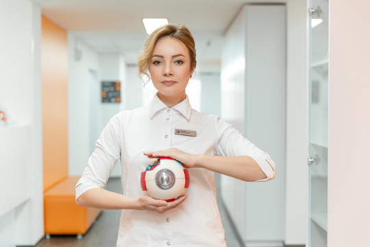 Центр микрохирургии глаза Санталь на Петухова, фото №1