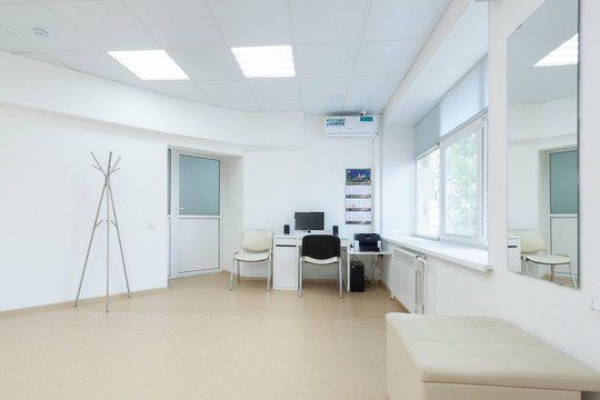 Верх-Исетская стоматология на Гурзуфской, фото №1